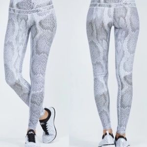 Varley Union Tight Leggings Snake Print size L